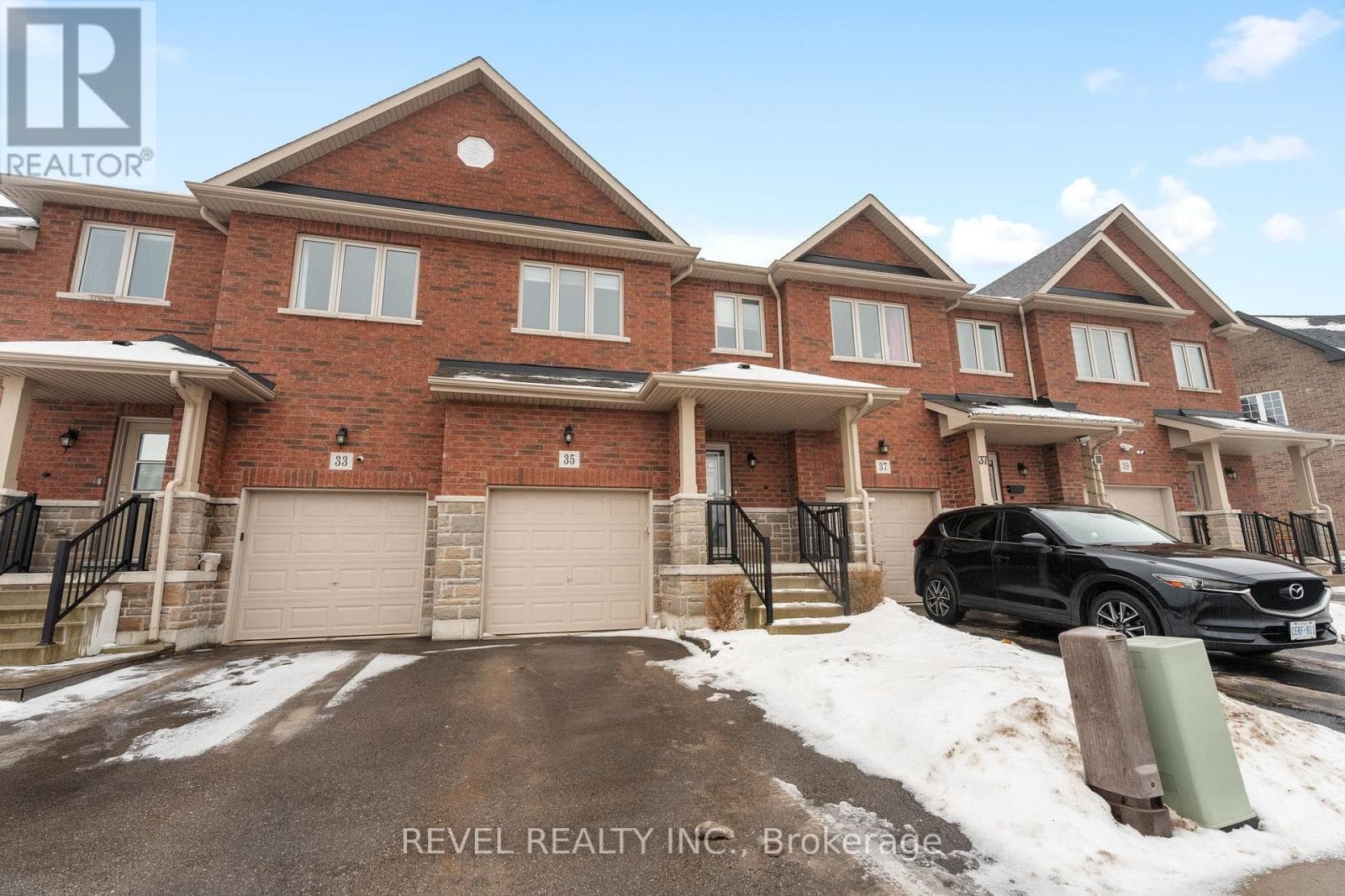 35 SUNSET WAY — Thorold (Rolling Meadows), Ontario - Main photo