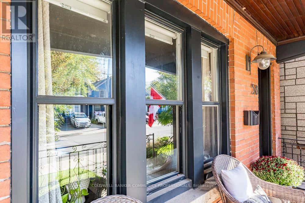 58 CHATHAM STREET — Hamilton (Kirkendall), Ontario - Photo 3 of 50