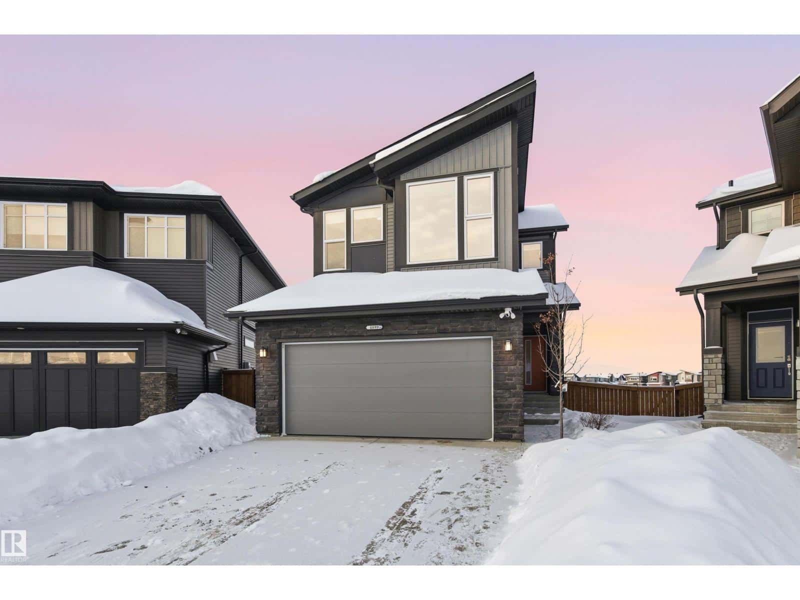 4899 KINNEY RD SW — Edmonton, Alberta - Photo 2 of 72