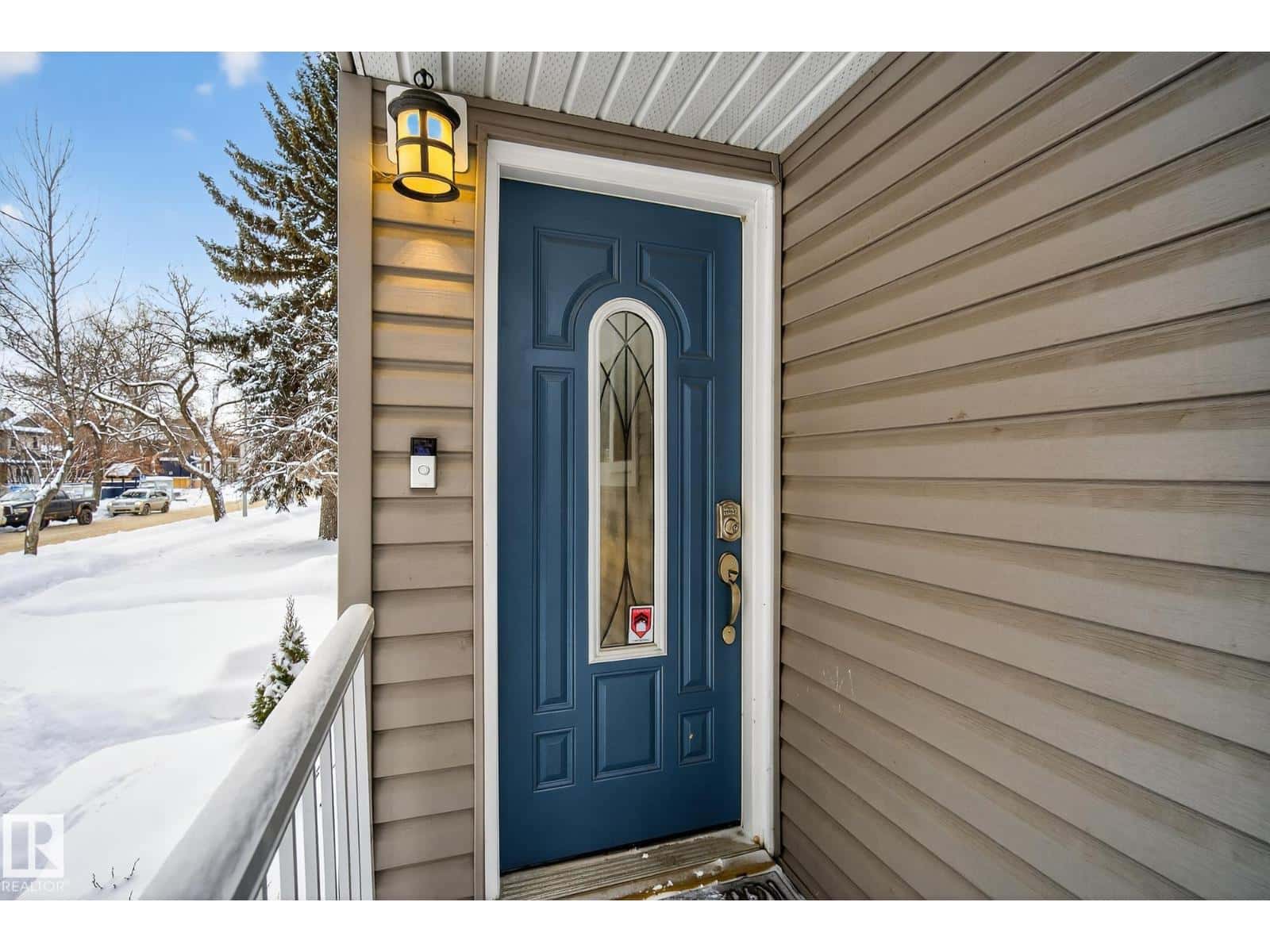 9022 92 ST NW — Edmonton, Alberta - Photo 3 of 48