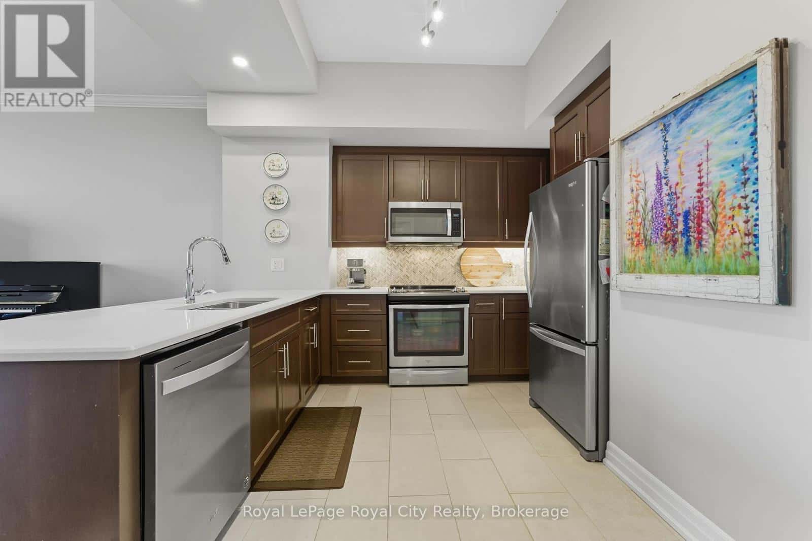 111 - 1878 GORDON STREET — Guelph (Pineridge/Westminster Woods), Ontario - Photo 5 of 23