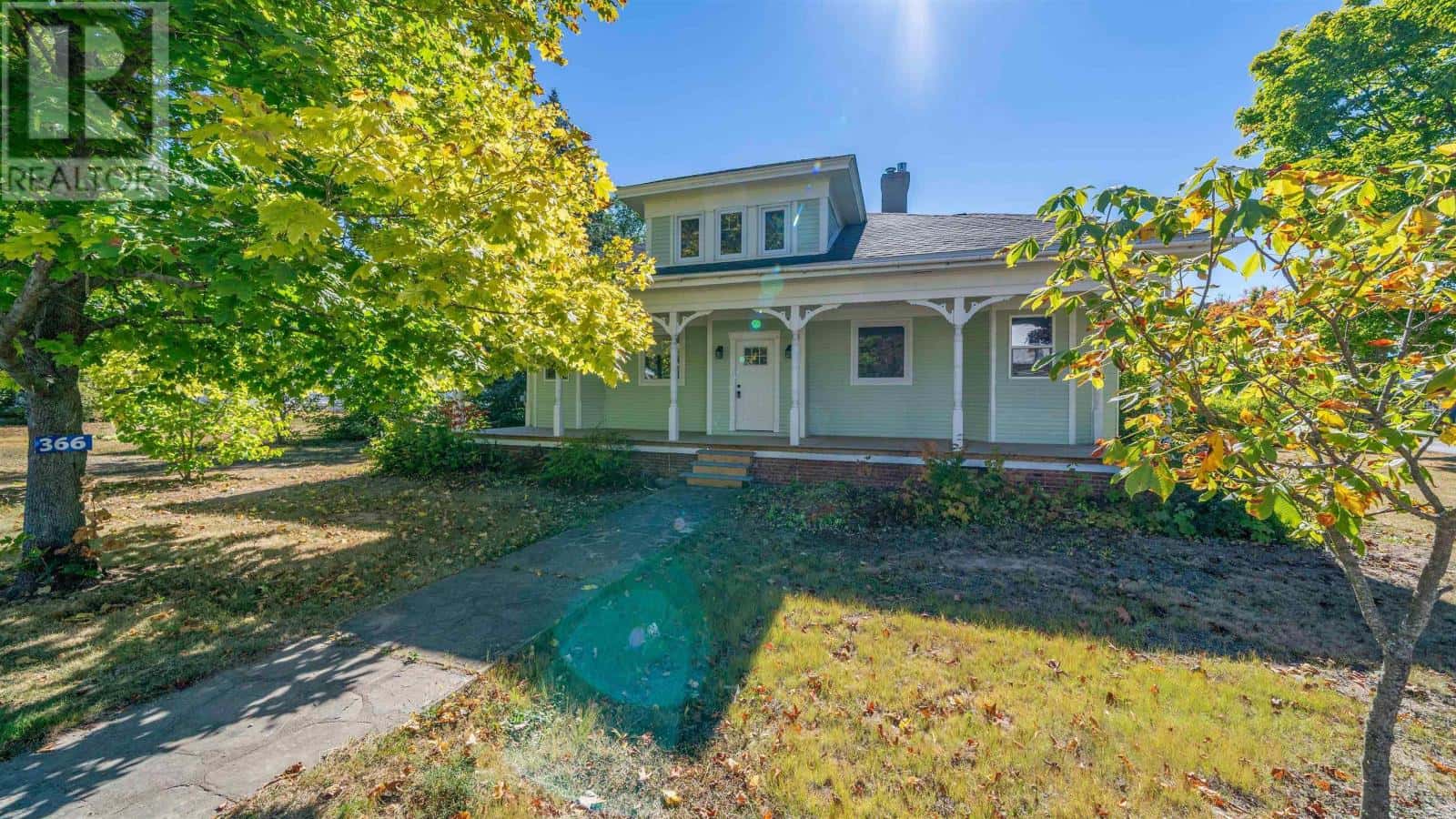 366 Main Street — Middleton, Nova Scotia - Photo 2 of 50