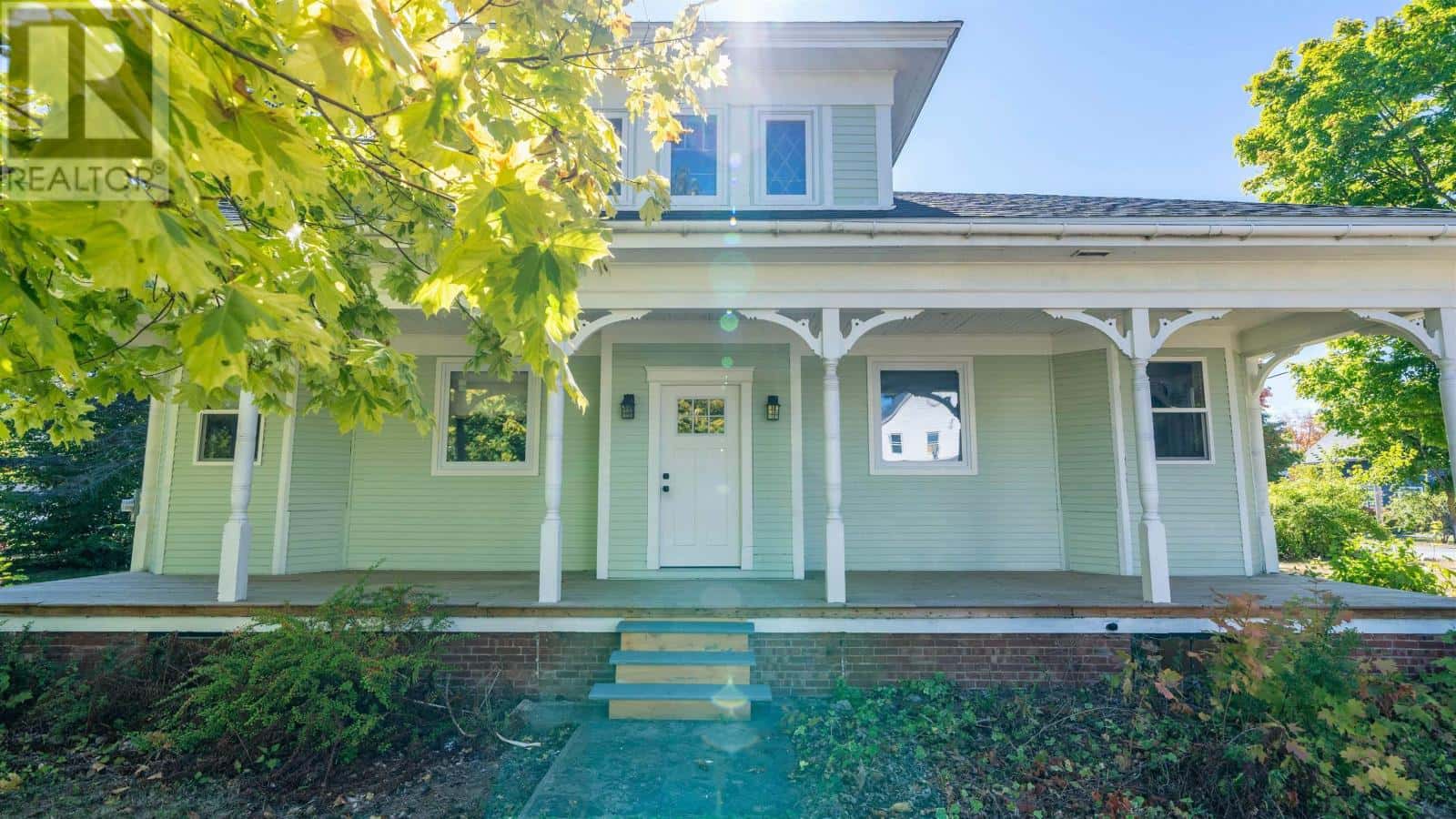 366 Main Street — Middleton, Nova Scotia - Photo 3 of 50