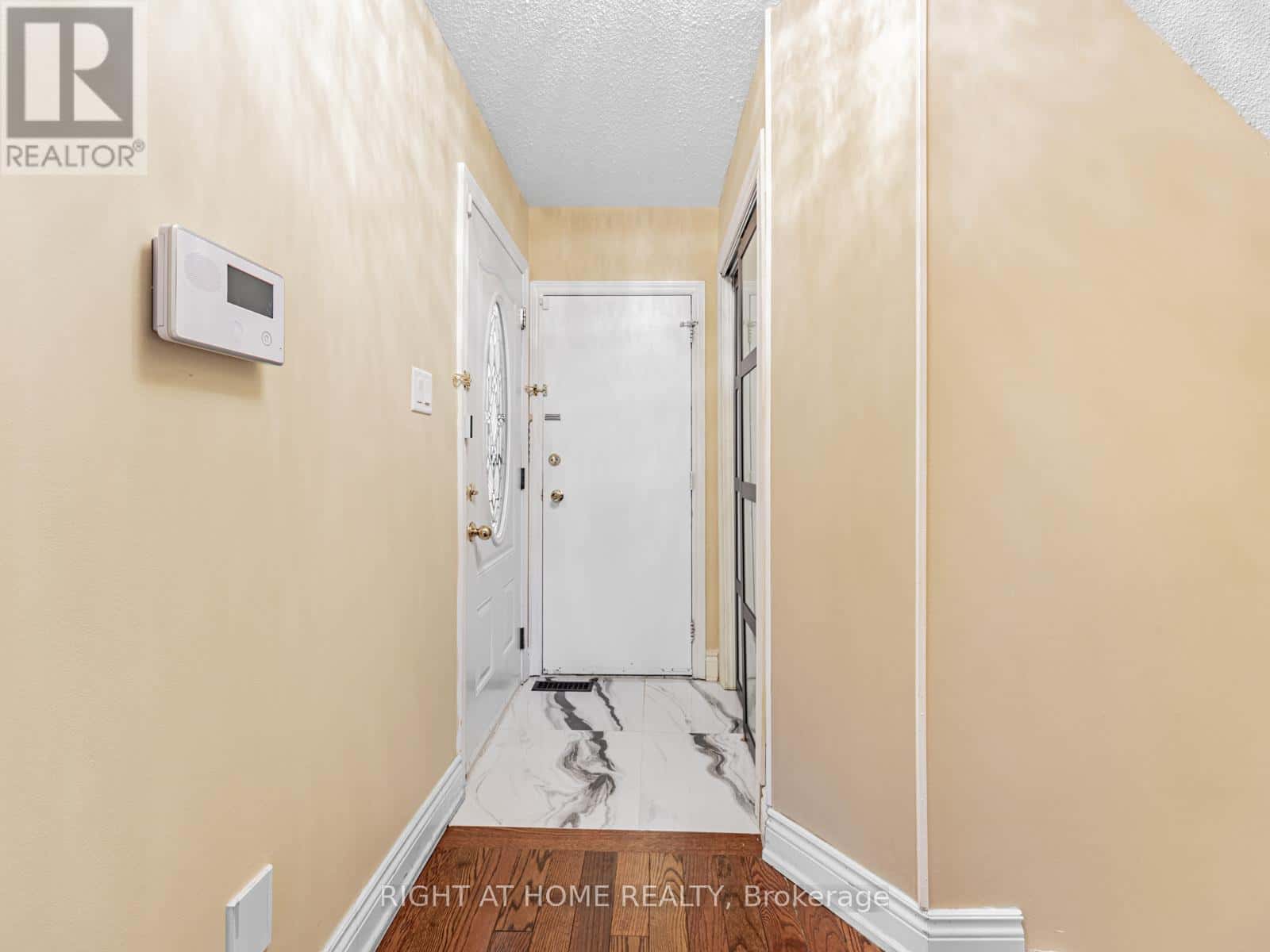 106 MAMMOTH HALL TRAIL — Toronto (Malvern), Ontario - Photo 3 of 33