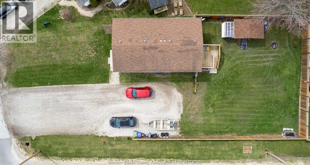 149 BELLCREFT DRIVE — Colchester, Ontario - Photo 2 of 36