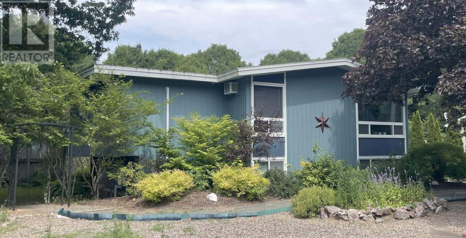 45 Redden Avenue — New Minas, Nova Scotia - Photo 2 of 48