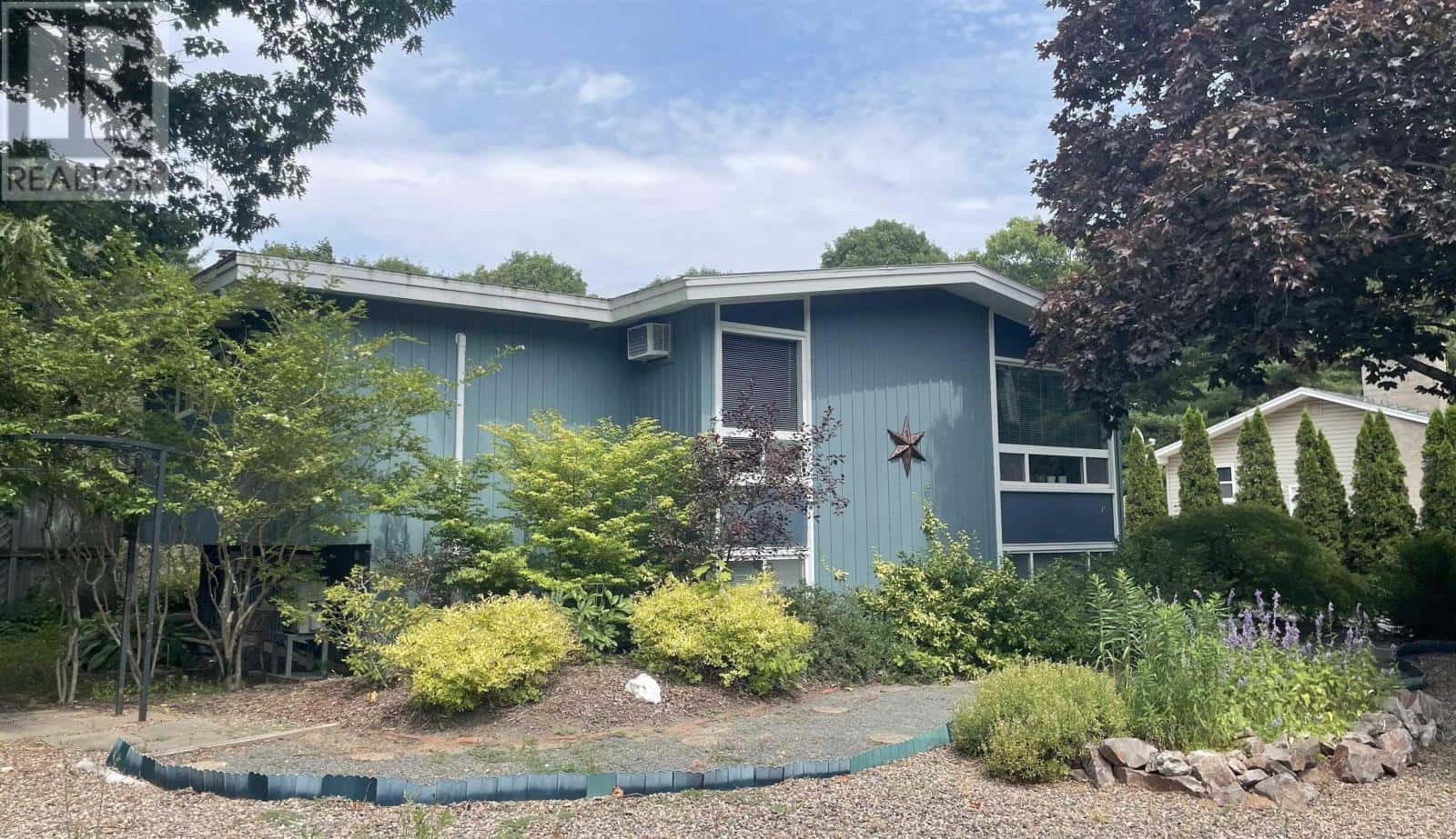 45 Redden Avenue — New Minas, Nova Scotia - Photo 3 of 48