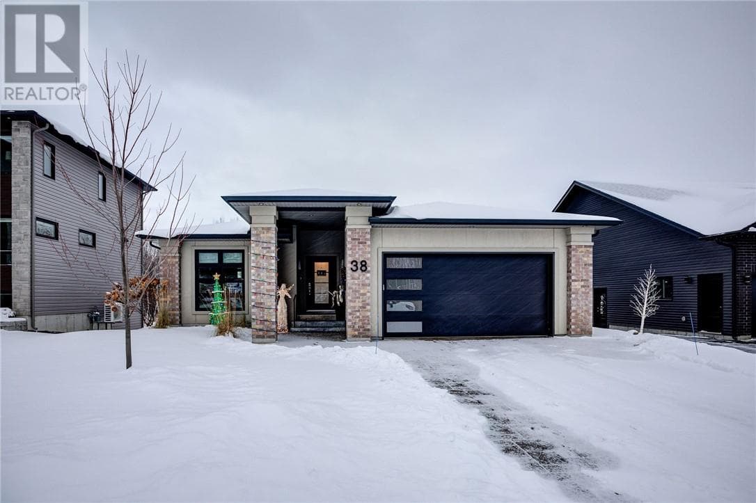 38 Hazelton Drive — Sudbury, Ontario - Main photo