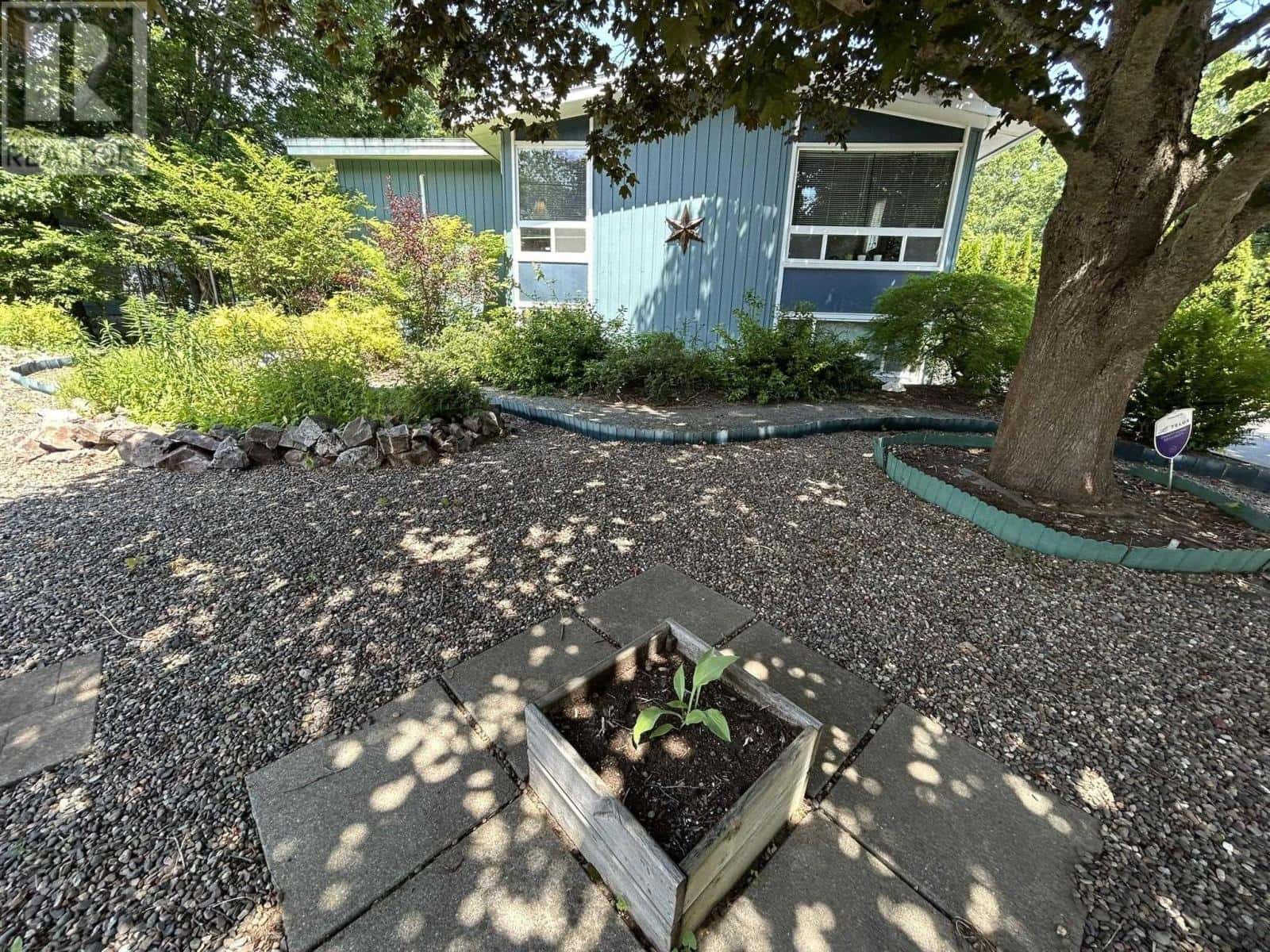 45 Redden Avenue — New Minas, Nova Scotia - Photo 4 of 48