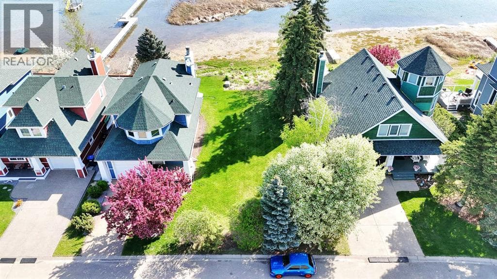 182 Marina Bay Court — Sylvan Lake, Alberta - Main photo
