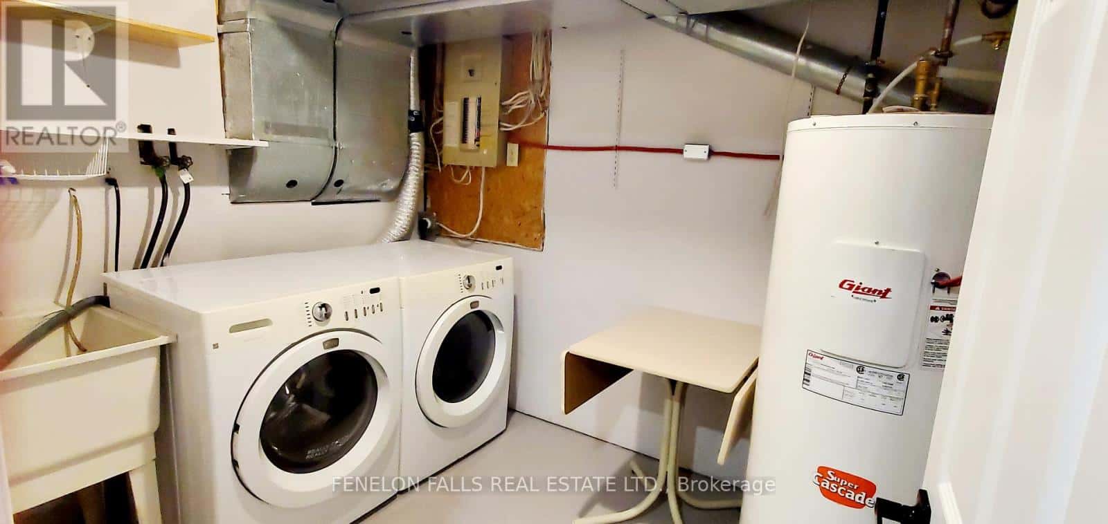 7 JAMES STREET — Kawartha Lakes (Lindsay), Ontario - Photo 5 of 32