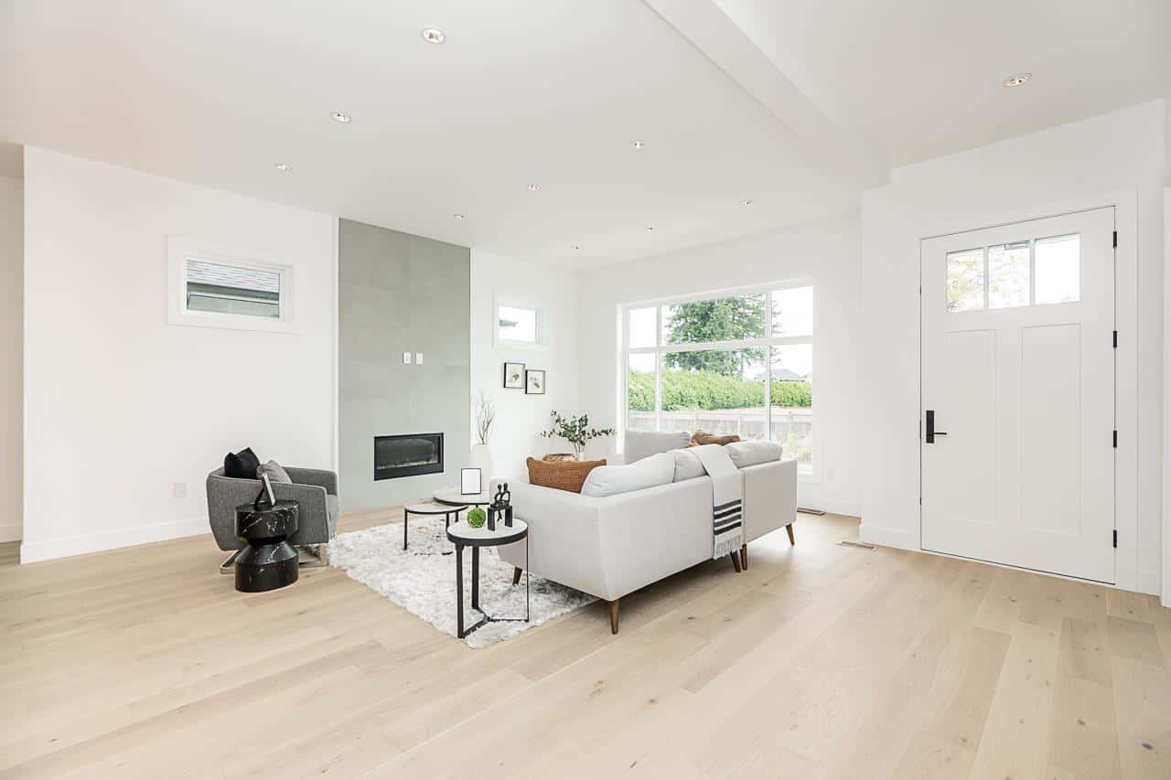 1938 167A STREET — Surrey, British Columbia - Photo 3 of 36