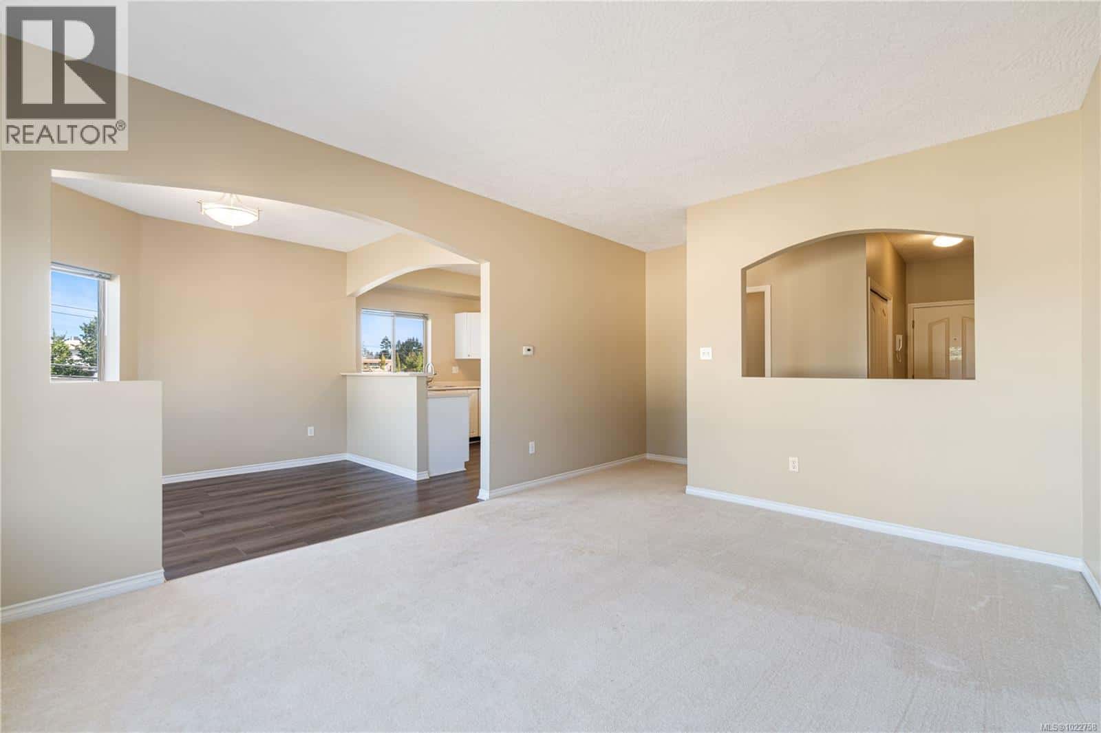 207 125 McCarter St — Parksville, British Columbia - Photo 5 of 29