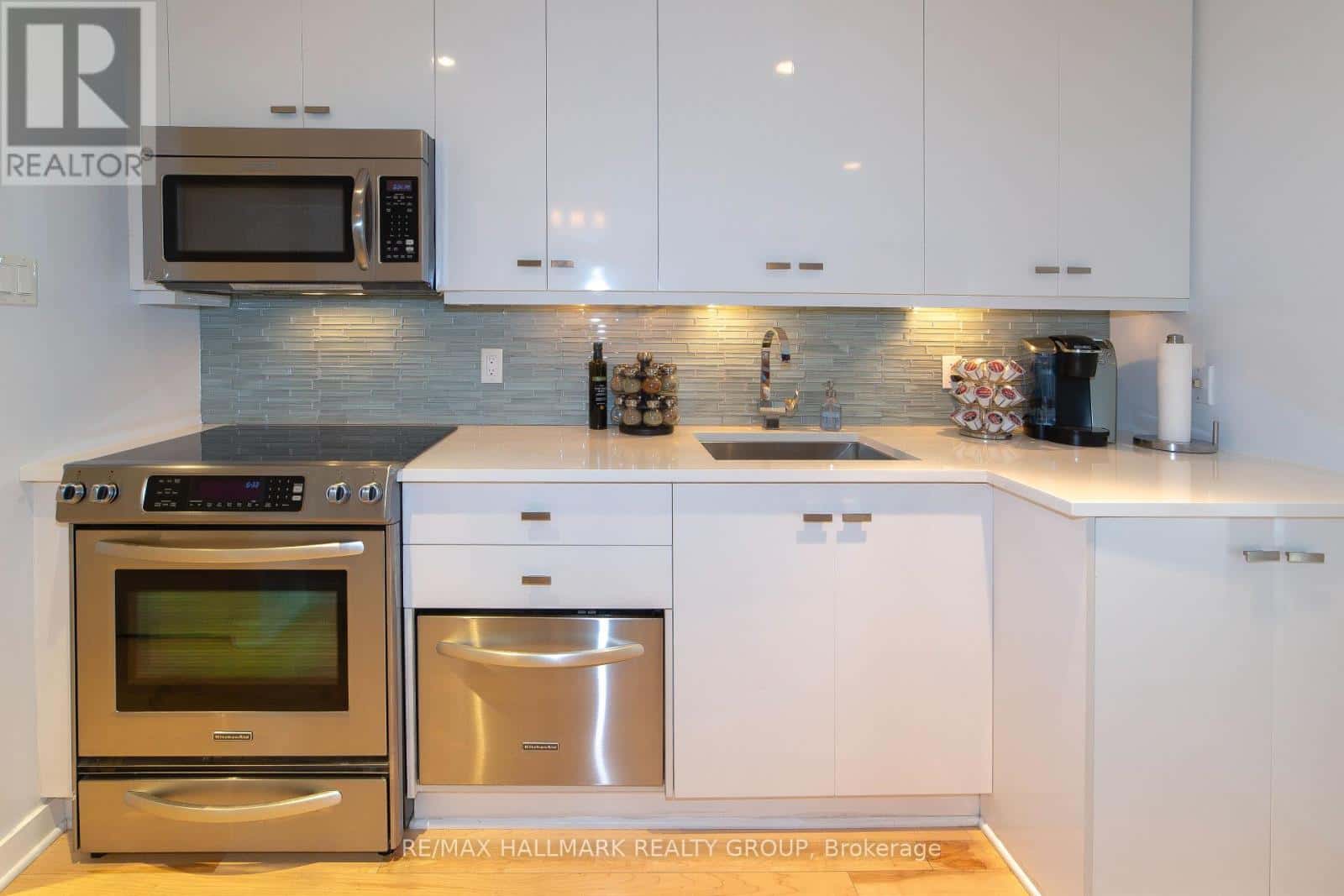 10 - 202 ST PATRICK STREET — Ottawa, Ontario - Photo 3 of 10