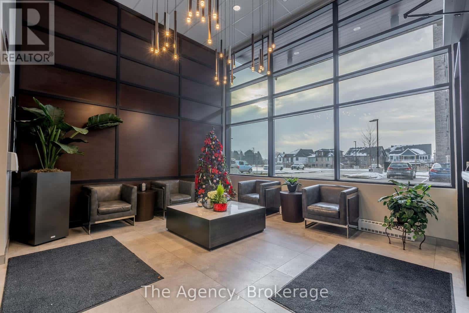 300 - 120 SUMMERSIDES BOULEVARD — Pelham (Fonthill), Ontario - Photo 3 of 26