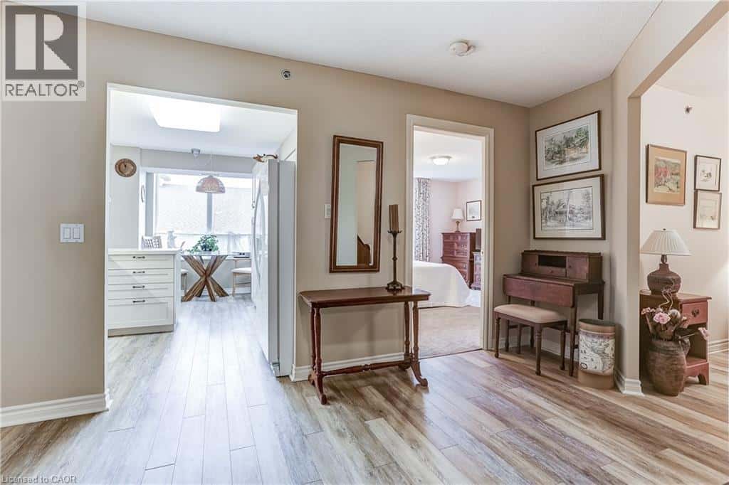 100 BURLOAK Drive Unit# 1201 — Burlington, Ontario - Photo 4 of 44