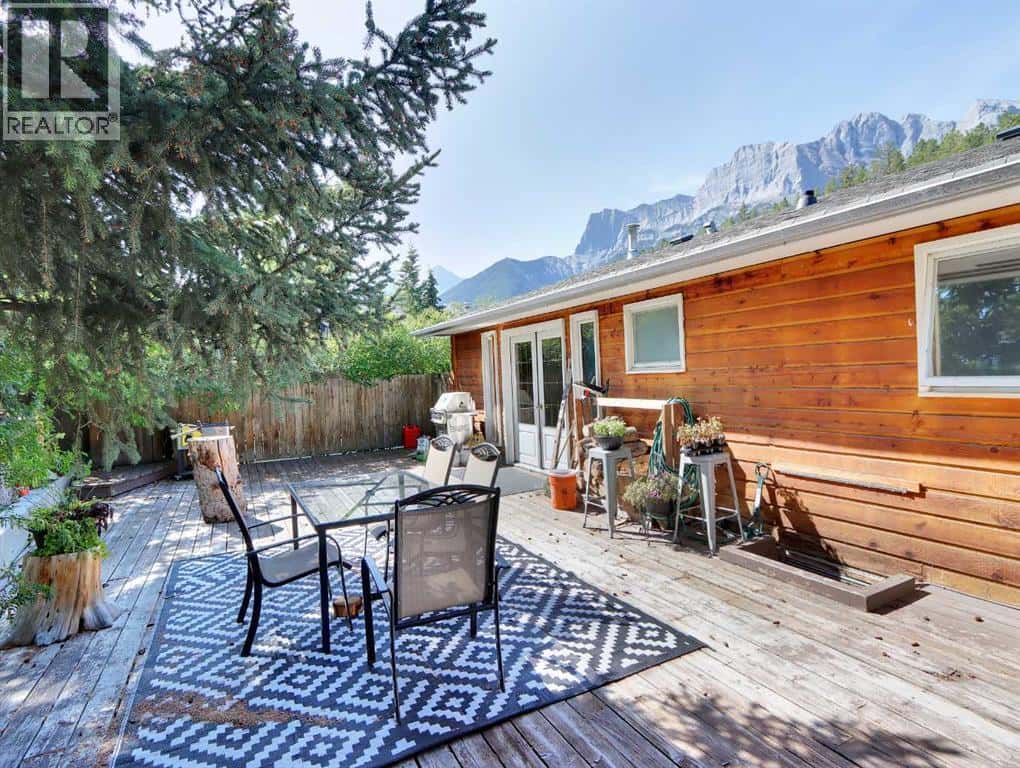 252 Three Sisters Drive — Canmore, Alberta - Photo 3 of 32