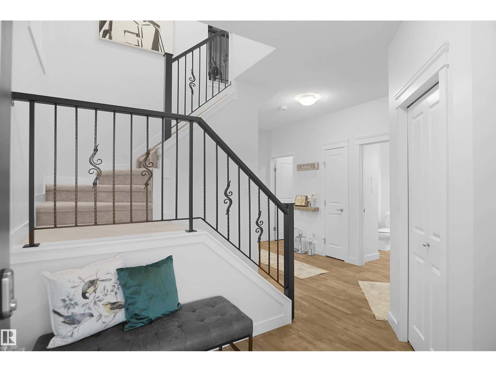 4112 171 AV NW — Edmonton, Alberta - Photo 3 of 50