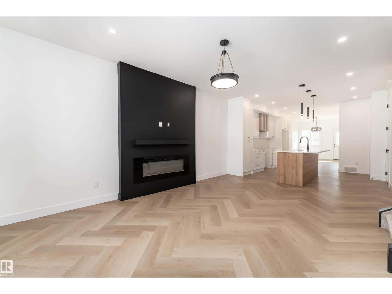 3127 Magpie WY NW — Edmonton, Alberta - Photo 5 of 49