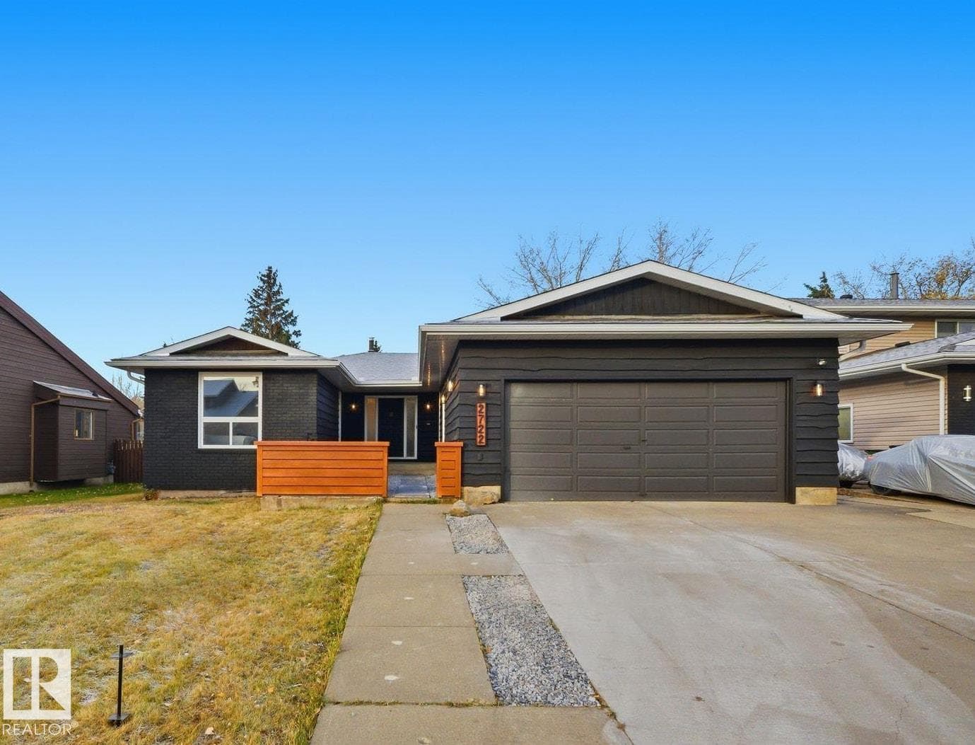 2722 104A ST NW — Edmonton, Alberta - Main photo