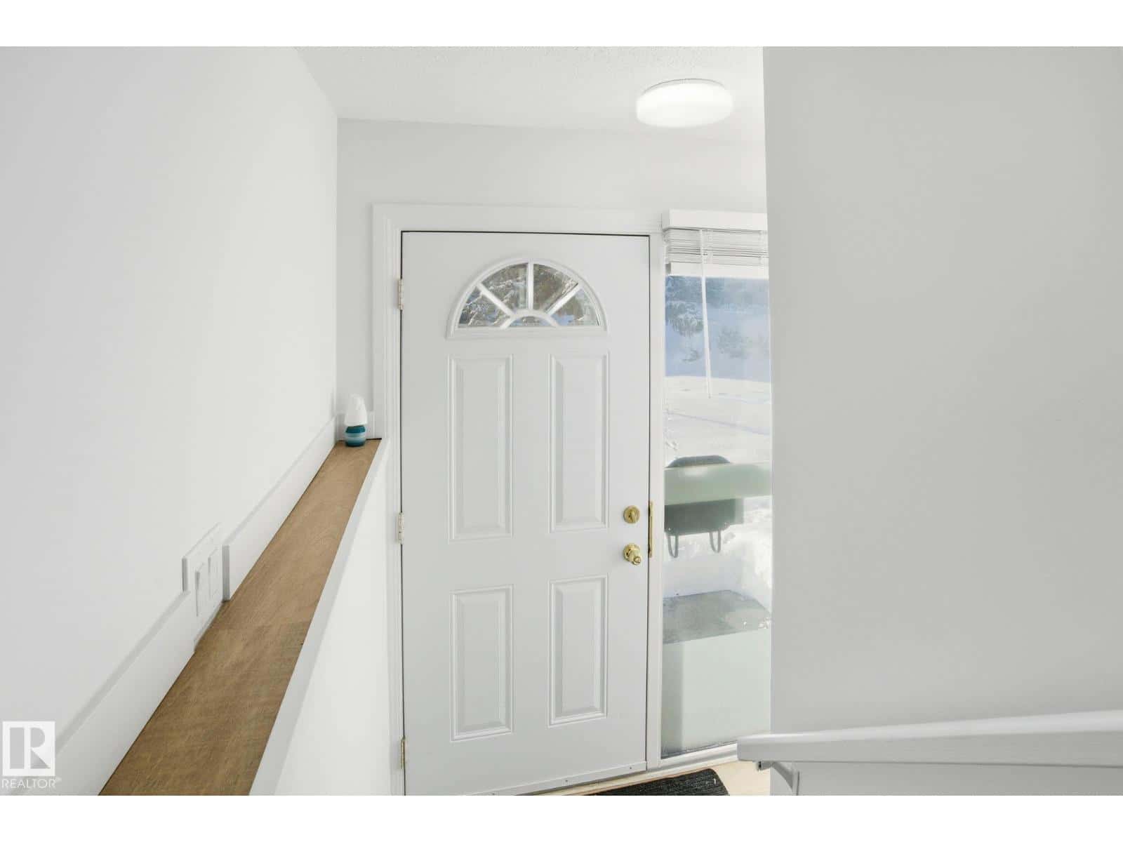 5538 145 AV NW — Edmonton, Alberta - Photo 4 of 34