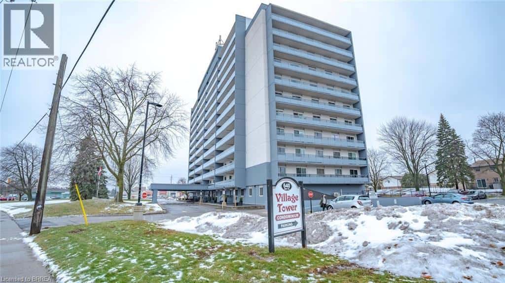 640 WEST Street Unit# 300 — Brantford, Ontario - Photo 2 of 50