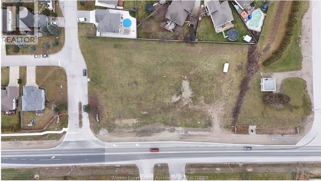 12059 COUNTY RD 42 — Tecumseh, Ontario - Photo 2 of 10