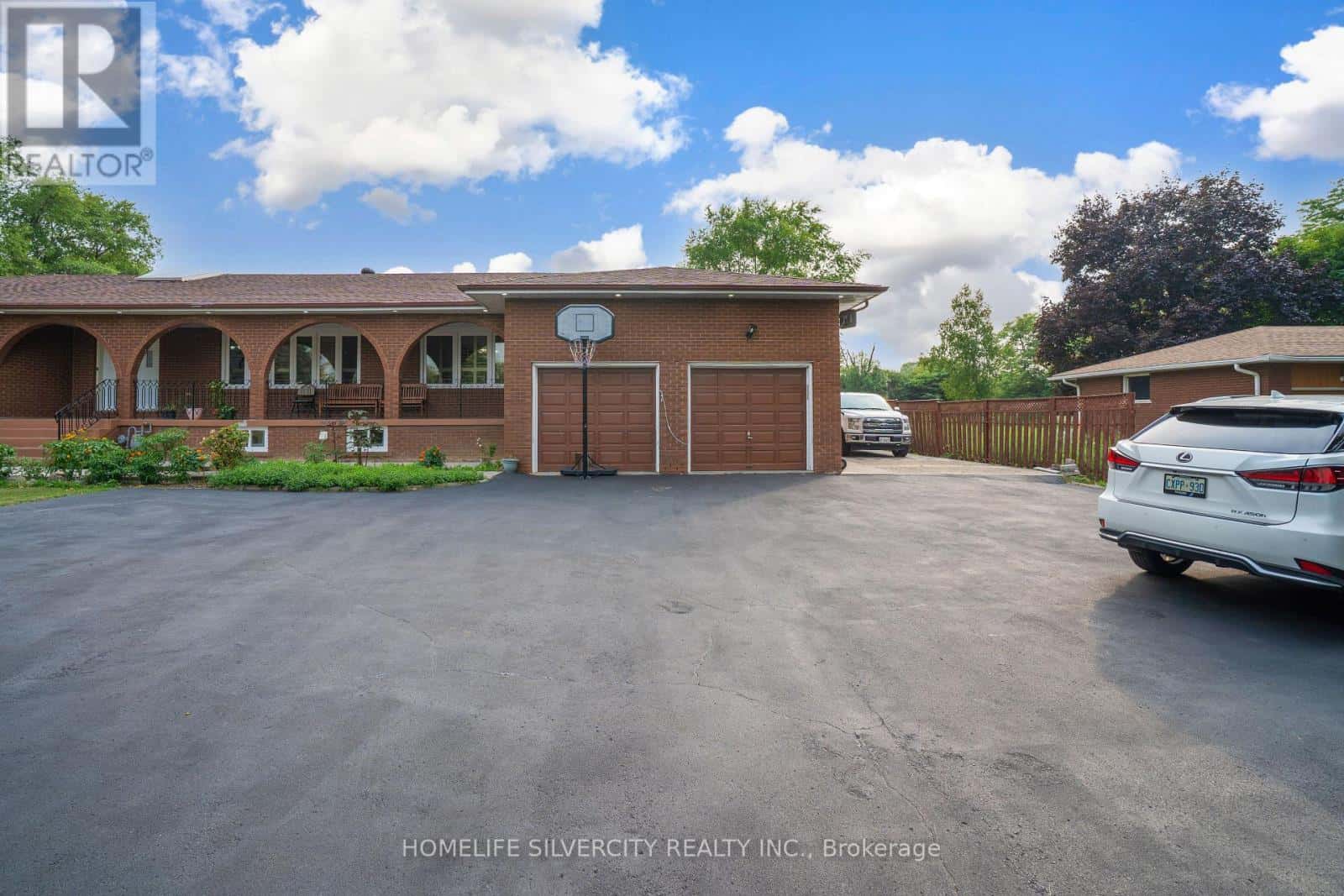 8484 WINSTON CHURCHILL BOULEVARD N — Halton Hills (Rural Halton Hills), Ontario - Photo 2 of 50