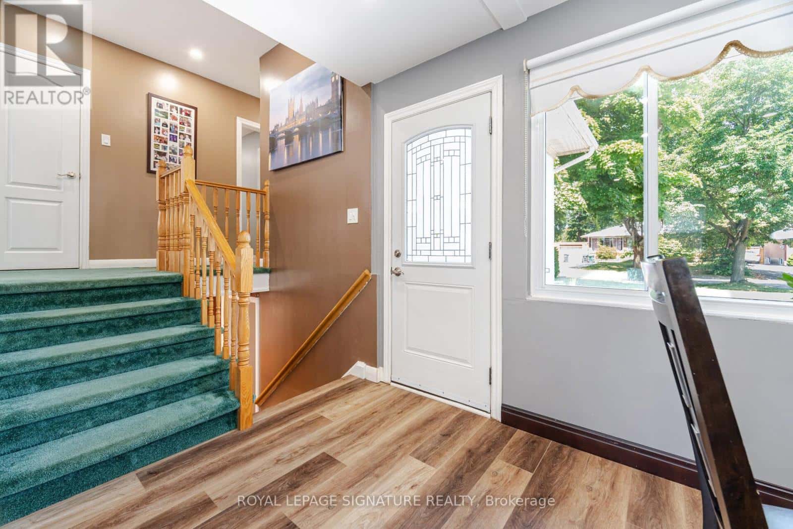 24 LESBURY AVENUE — Brampton (Brampton East), Ontario - Photo 5 of 39