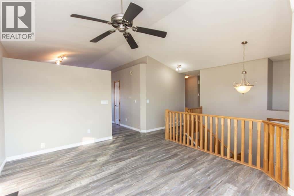 313 Westridge Drive — Blackfalds, Alberta - Photo 4 of 40