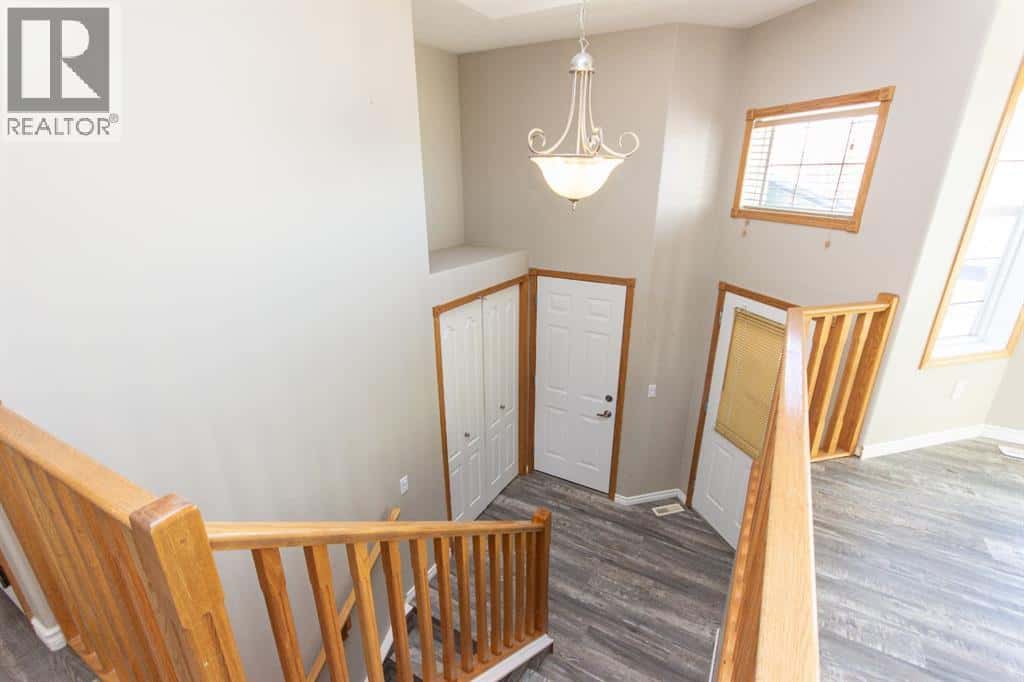 313 Westridge Drive — Blackfalds, Alberta - Photo 2 of 40