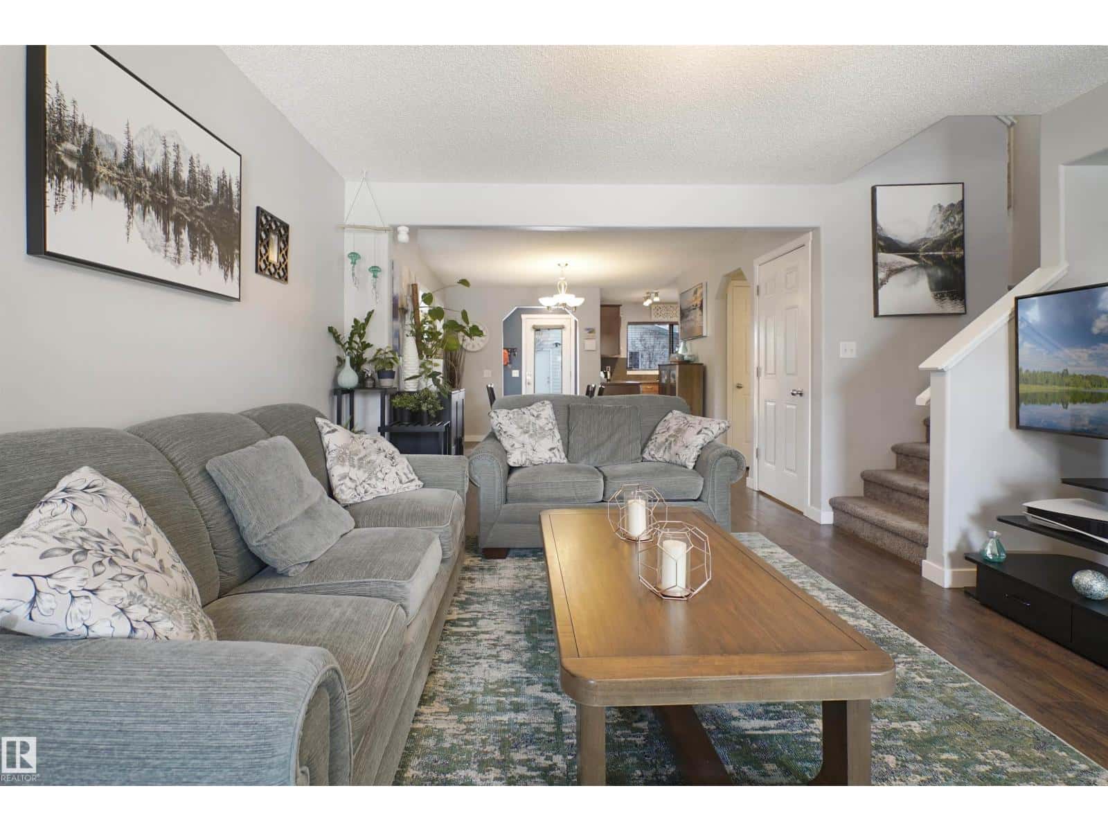 169 62 ST SW — Edmonton, Alberta - Photo 5 of 52