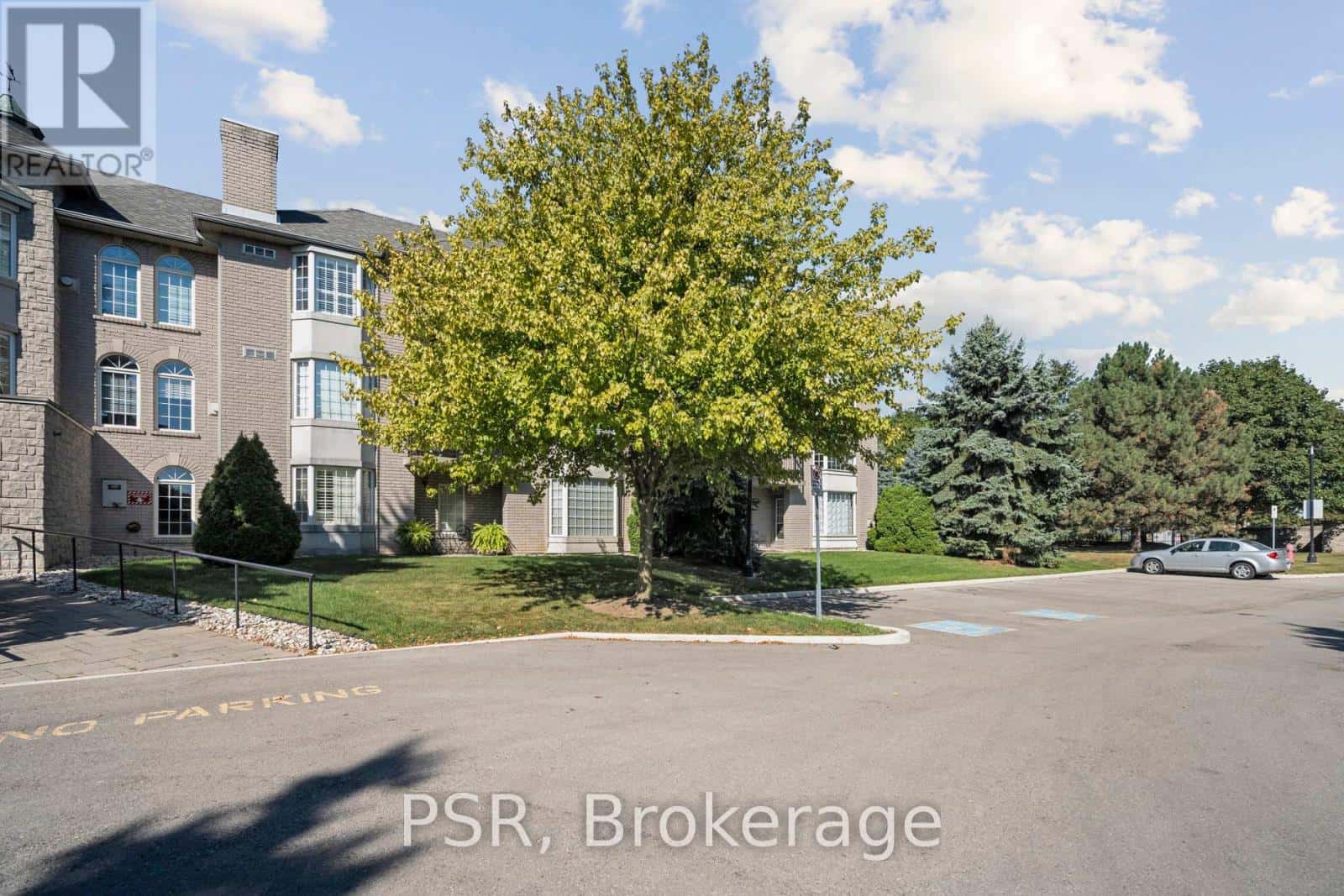 302 - 970 GOLF LINKS ROAD — Hamilton (Meadowlands), Ontario - Photo 2 of 32