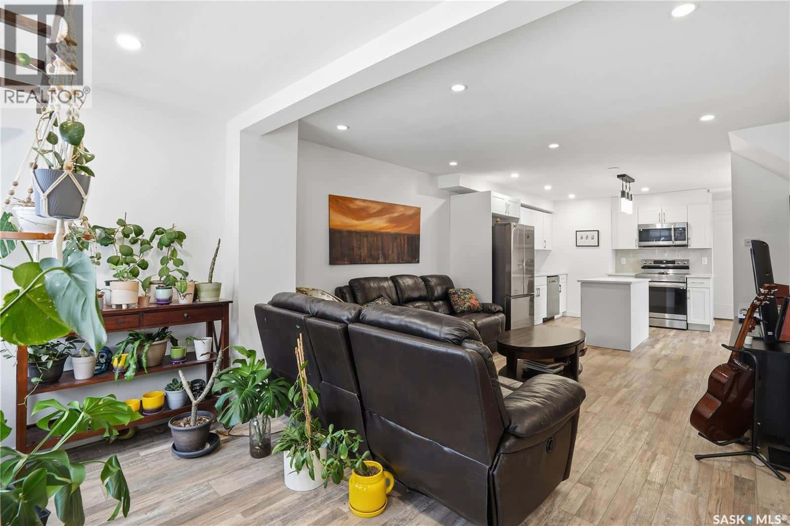 2179 Broder STREET — Regina, Saskatchewan - Photo 4 of 40