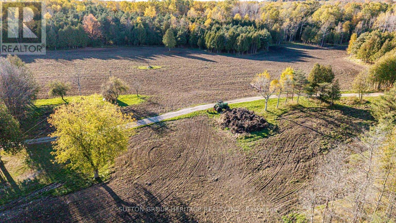 2490 GREEN ROAD — Clarington (Bowmanville), Ontario - Photo 2 of 39