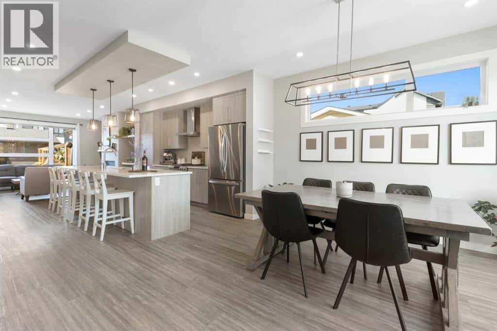 4613 72 Street NW — Calgary, Alberta - Photo 4 of 50