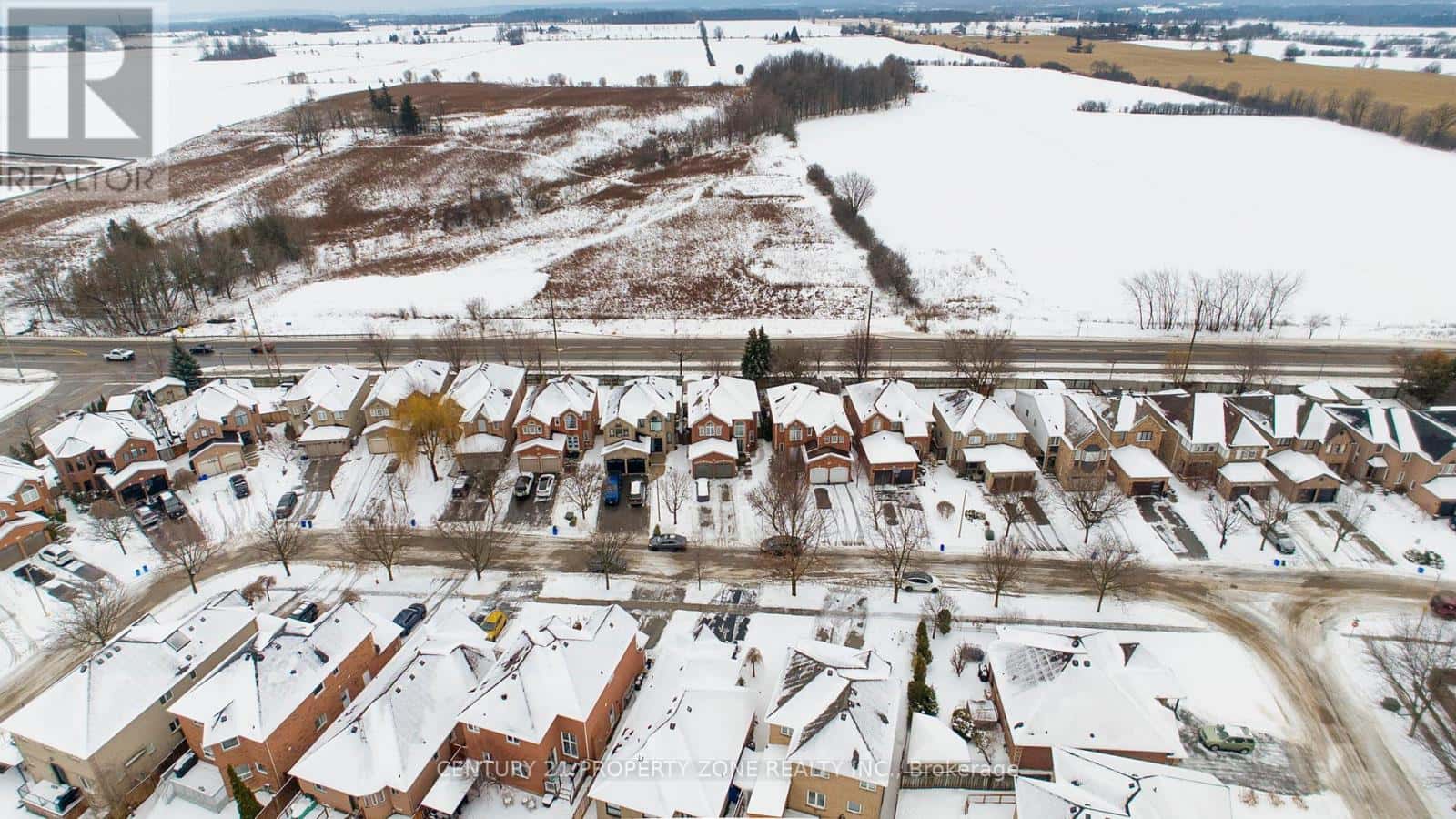 33 EARLY STREET — Halton Hills (Georgetown), Ontario - Photo 3 of 50