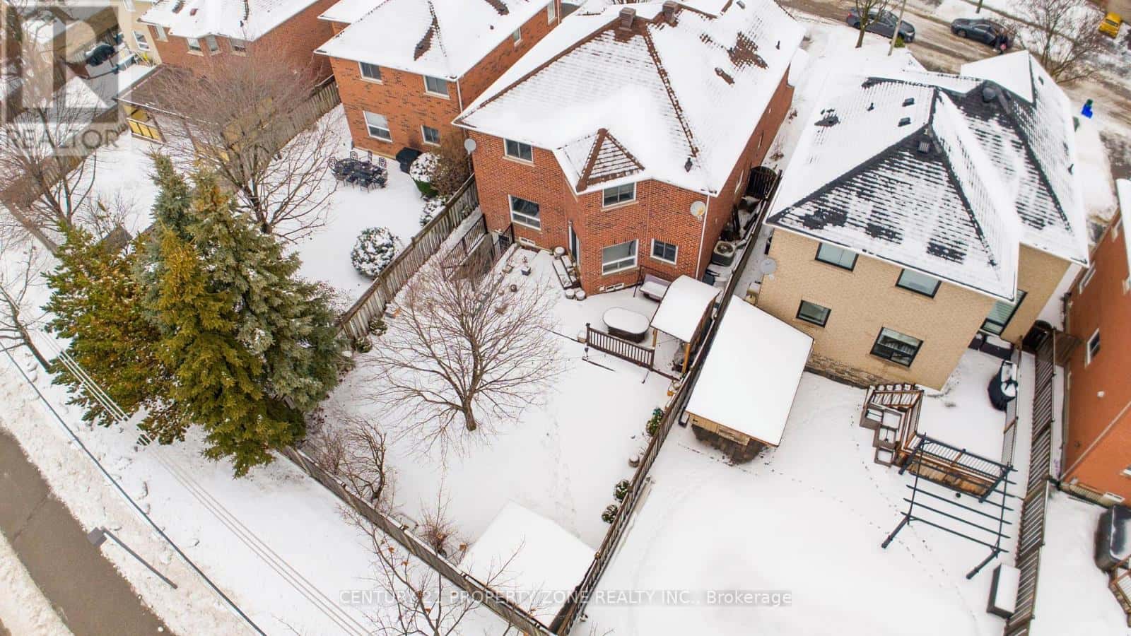 33 EARLY STREET — Halton Hills (Georgetown), Ontario - Photo 4 of 50