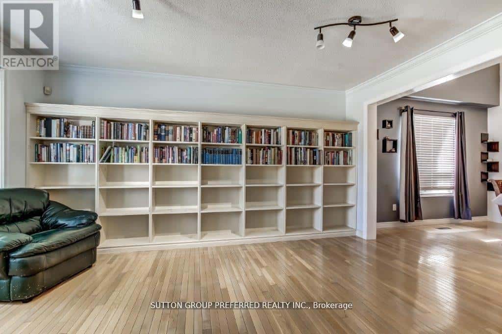 296 BOURNEMOUTH DRIVE — London East (East I), Ontario - Photo 5 of 29