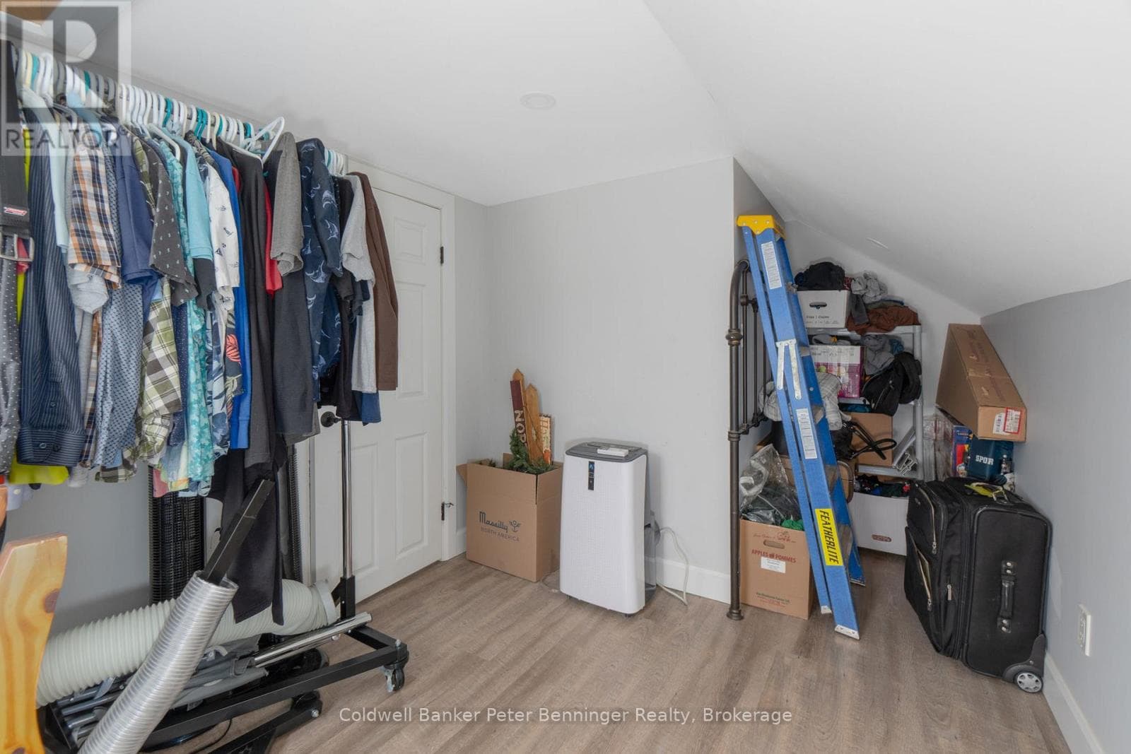 523 MILL STREET — West Grey - Main photo