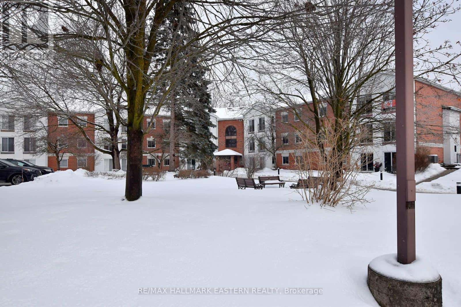 208 - 1111 WATER STREET — Peterborough (Northcrest Ward 5), Ontario - Photo 3 of 34