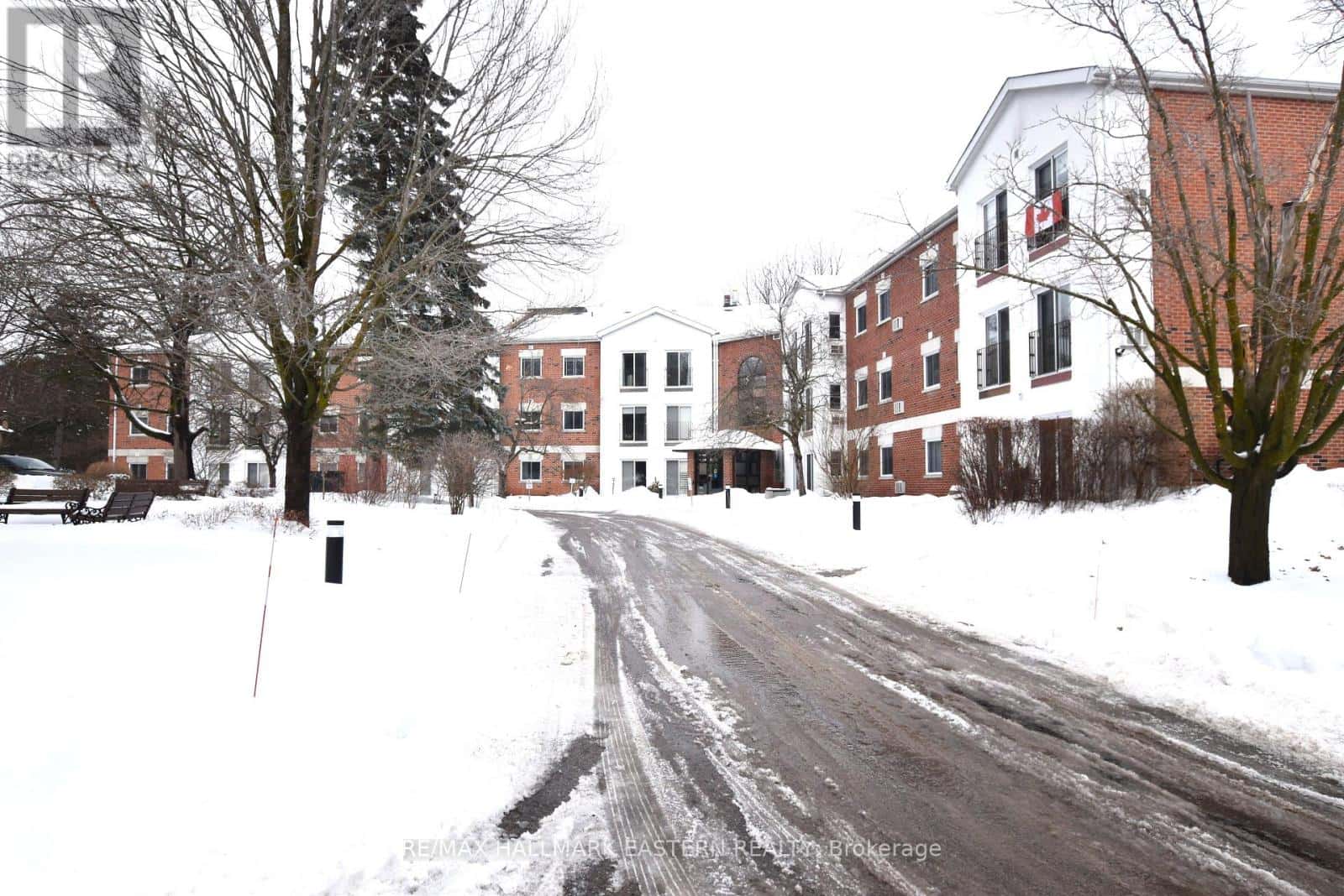 208 - 1111 WATER STREET — Peterborough (Northcrest Ward 5), Ontario - Photo 4 of 34