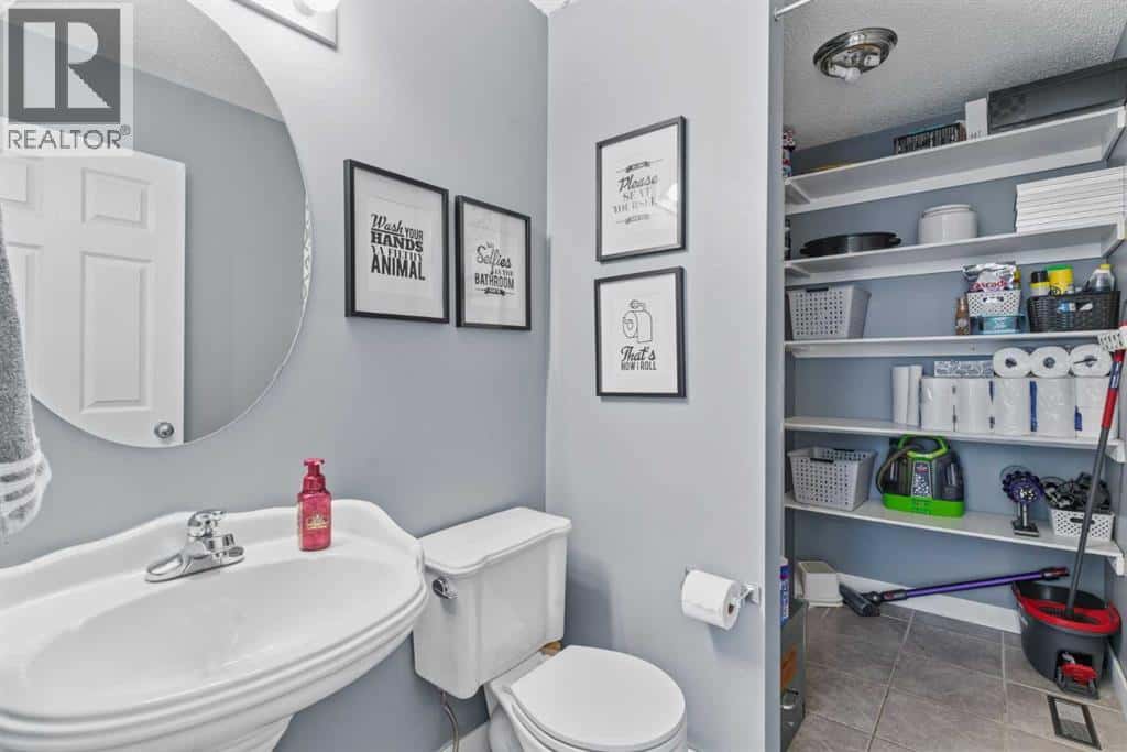 74 Evansbrooke Way NW — Calgary, Alberta - Photo 5 of 42