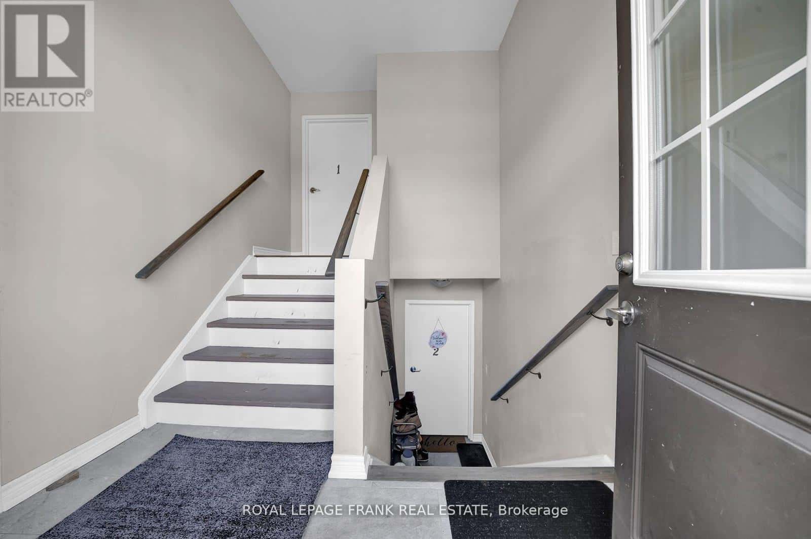 402 OLIVE AVENUE — Oshawa (Central), Ontario - Photo 4 of 22