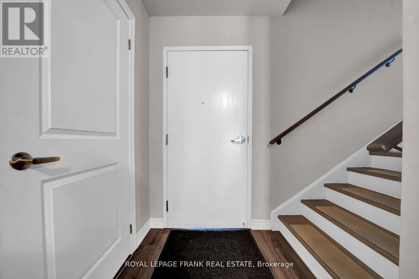 402 OLIVE AVENUE — Oshawa (Central), Ontario - Photo 5 of 22