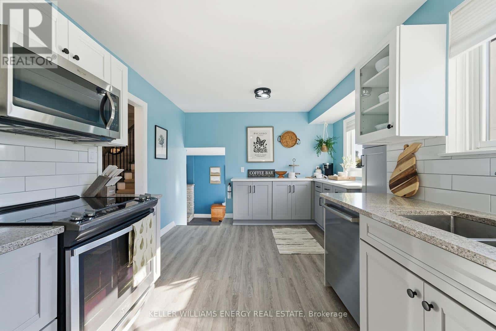 961 CURTIS CRESCENT — Cobourg, Ontario - Photo 4 of 47