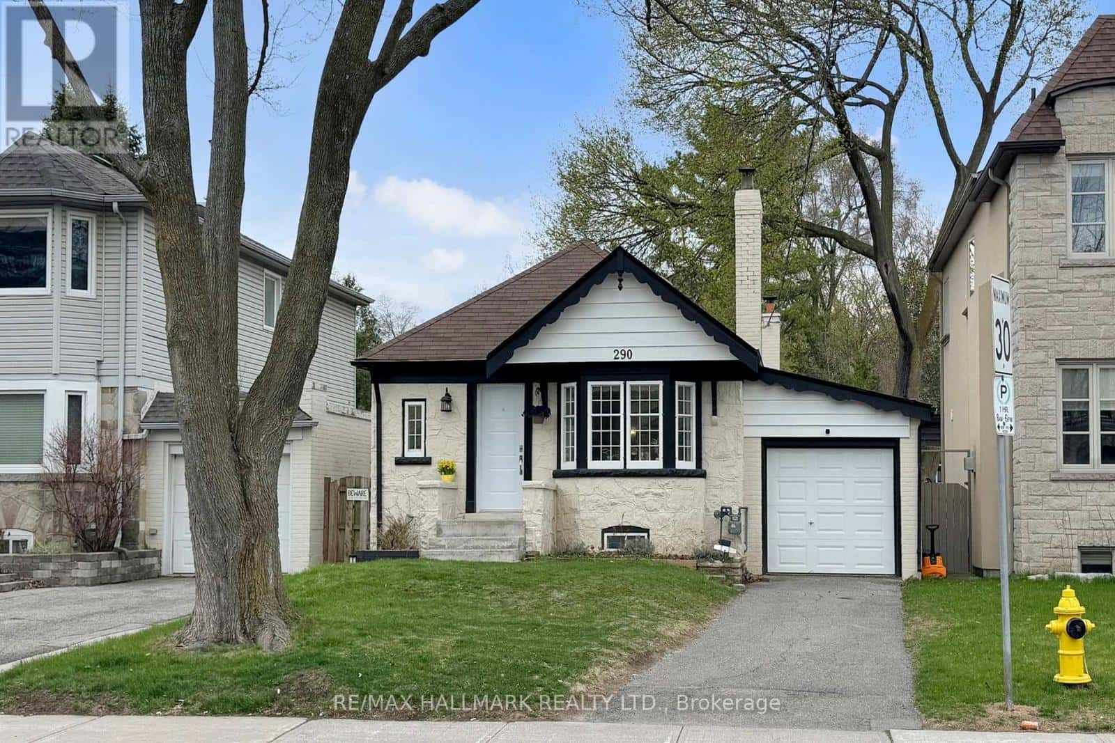 290 LAIRD DRIVE — Toronto (Leaside), Ontario - Photo 2 of 31