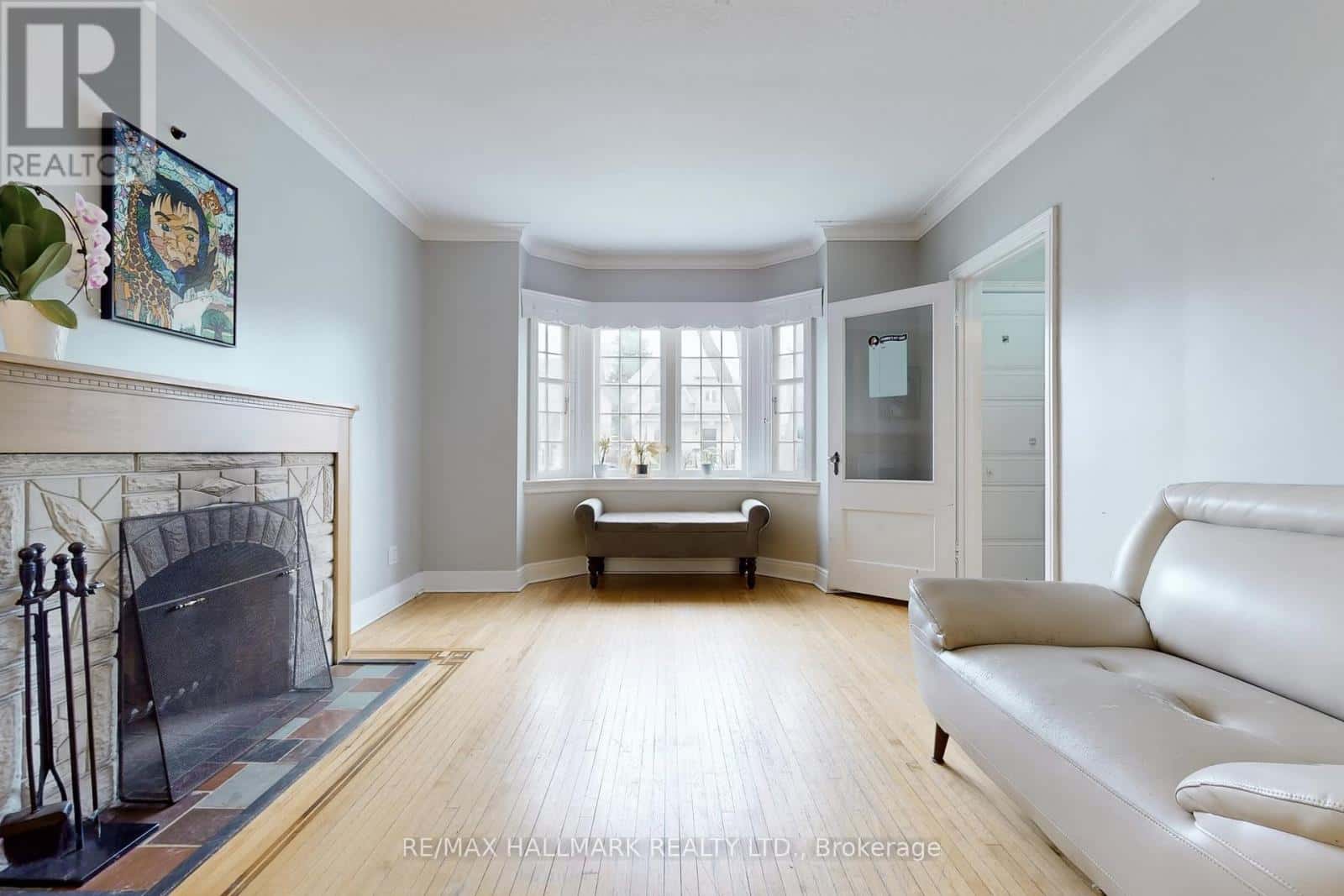 290 LAIRD DRIVE — Toronto (Leaside), Ontario - Photo 4 of 31