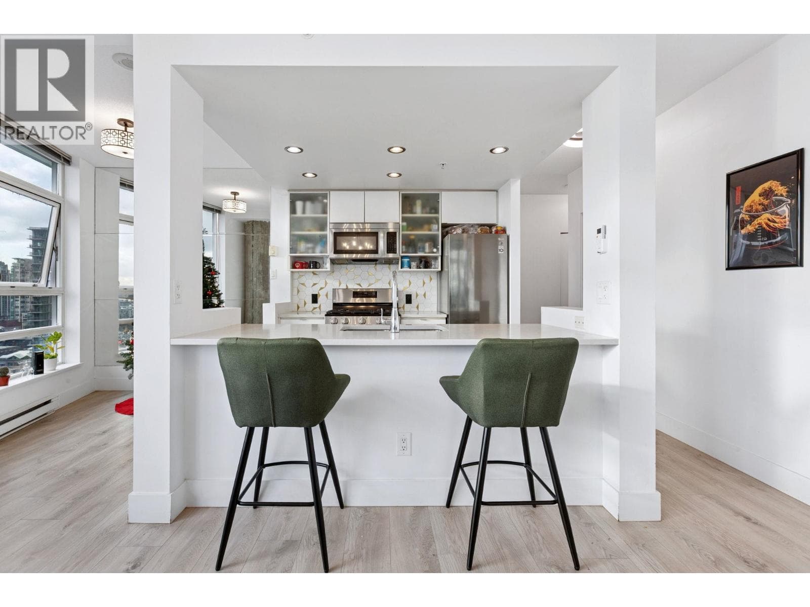 2602 939 EXPO BOULEVARD — Vancouver, British Columbia - Main photo