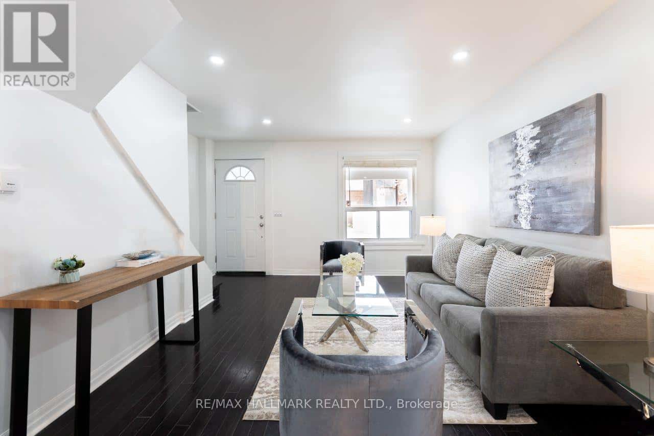 106 WILLOW AVENUE — Toronto (The Beaches), Ontario - Photo 5 of 28